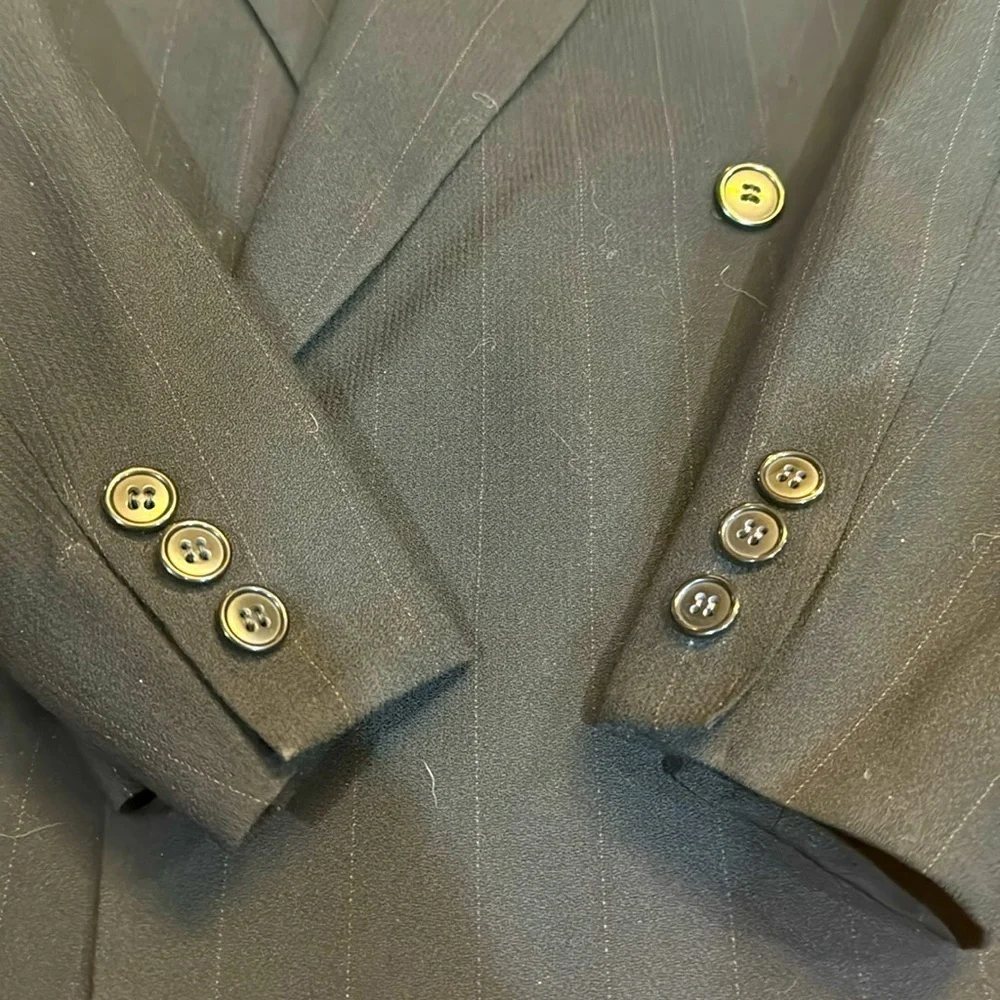 Giorgio Armani Pristine Black Double Breasted Blazer. Quality pin-stripe 39R